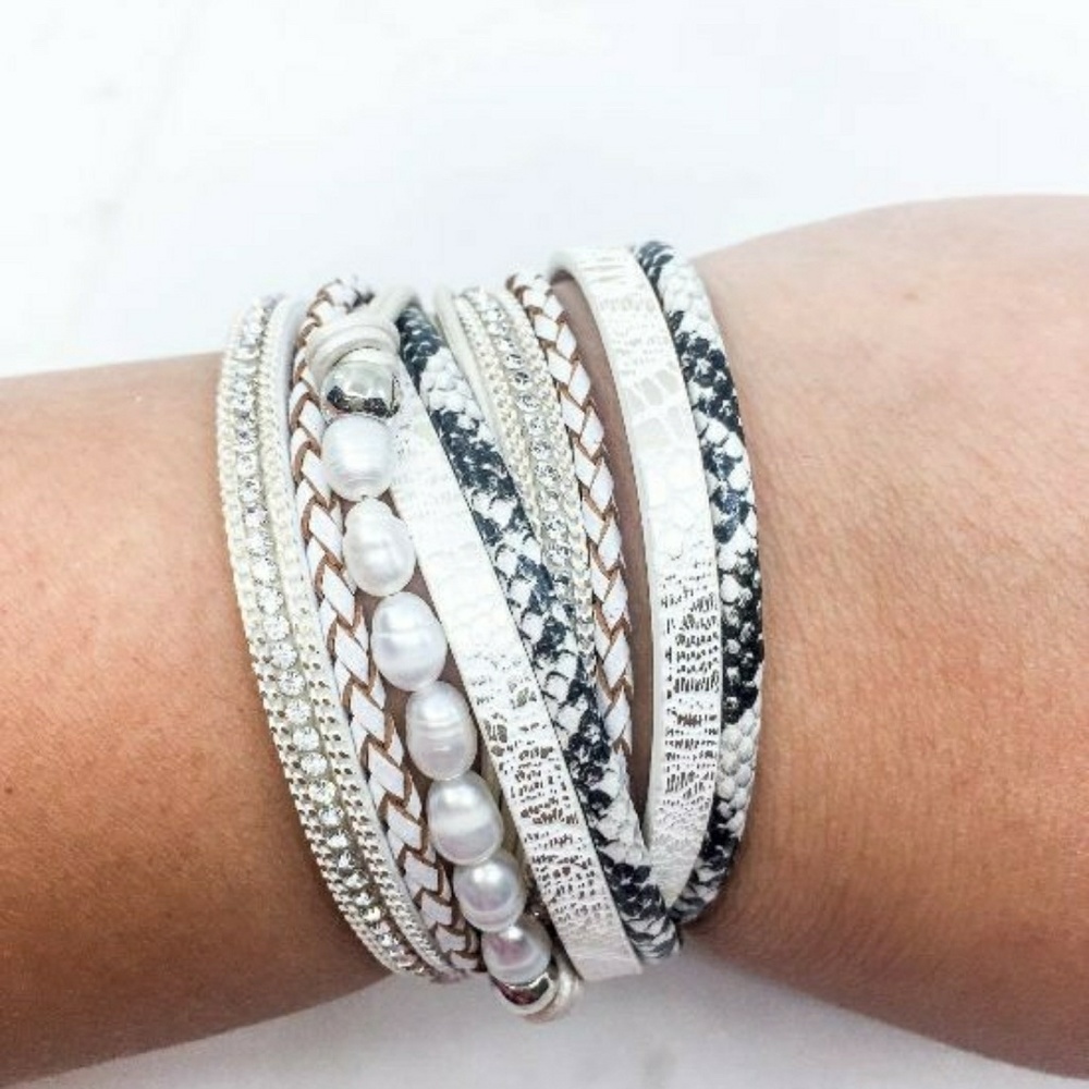 Bracelet.